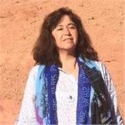 Soy bióloga marina (Licenciada en Ciencias del Mar), trabajo en Acuicultura, por lo cual mis clases son dinámicas con experiencia aplicada en terreno, que facilita la comprensión al alumno